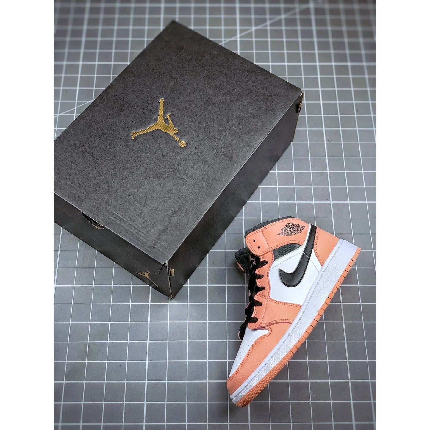 AJ 1 Mid GS 'Pink Quartz'