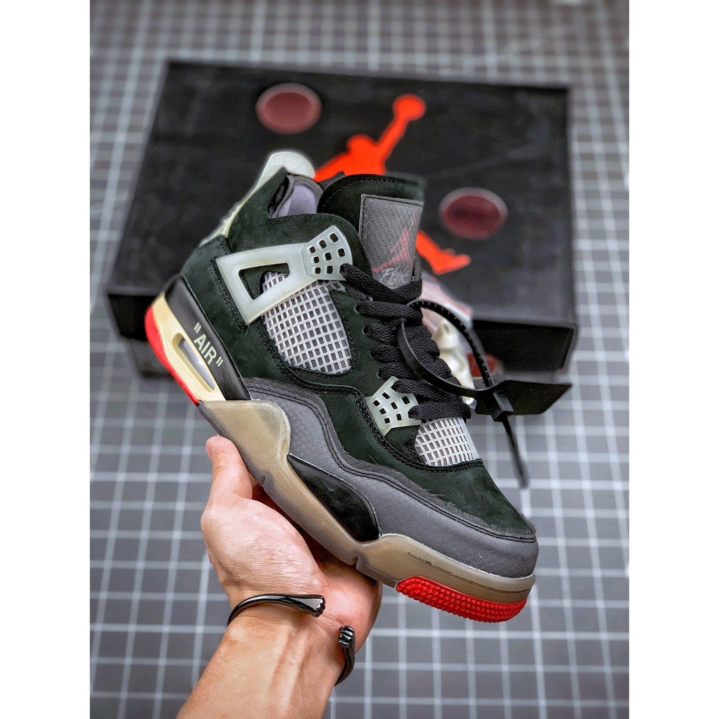 AJ 4 x OW 'Bred'